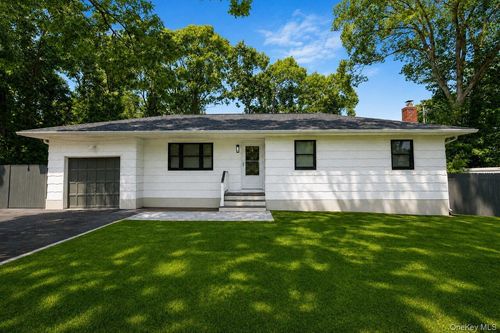 35 Moriches Ave, Mastic, NY, 11950-3833 | Card Image