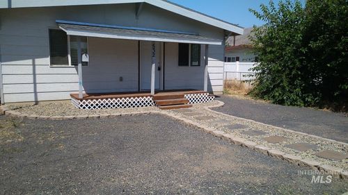532 Burns St, Clarkston, WA, 99403-2221 | Card Image