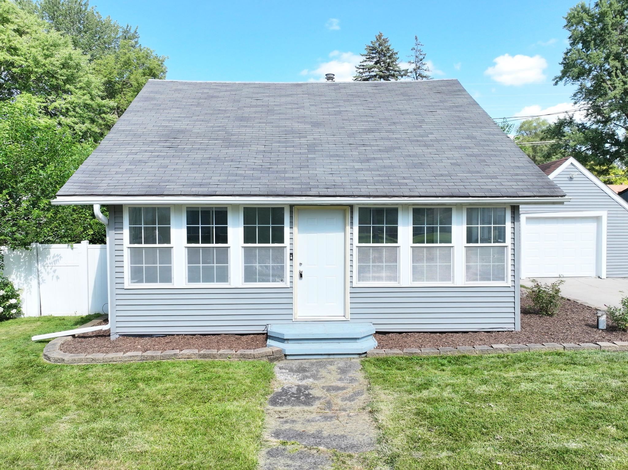 Alberta Ave, Burton, MI 48509