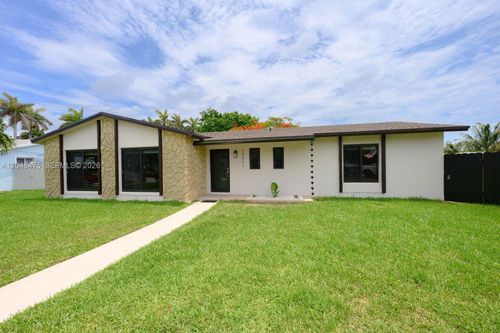 18451 Sw 90th Ave, Cutler Bay, FL, 33157-7060 | Card Image