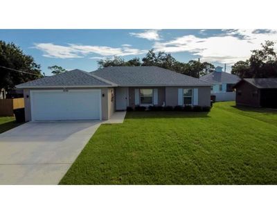 6106 Bamboo Drive, House other with 3 bedrooms, 2 bathrooms and null parking in Fort Pierce FL | Image 1