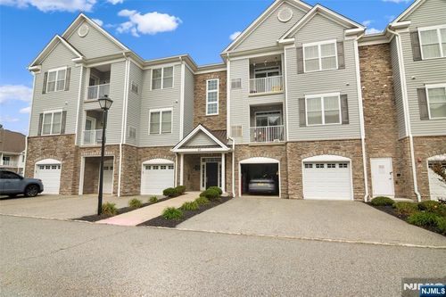 43 Elston Ct, Haskell, NJ, 07420-1130 | Card Image