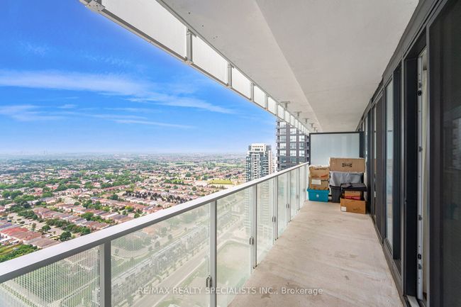 3308 - 3900 Confederation Pky, Condo with 1 bedrooms, 1 bathrooms and null parking in Mississauga ON | Image 13