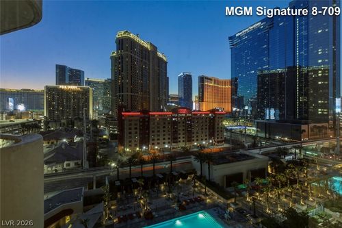 809-135 E Harmon Ave, Las Vegas, NV, 89109-4503 | Card Image