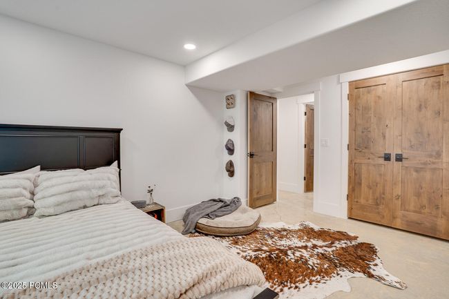 3035 S Big Hollow Rd, House other with 8 bedrooms, 5 bathrooms and null parking in Daniel UT | Image 45