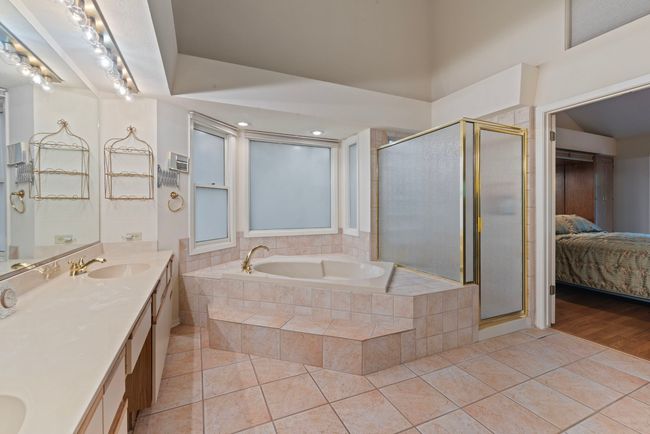 21570 N Inglenook Ln, House other with 3 bedrooms, 3 bathrooms and 2 parking in Deer Park IL | Image 12