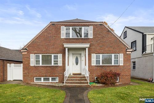 97 Riverview Ave, Cliffside Park, NJ, 07010-3011 | Card Image