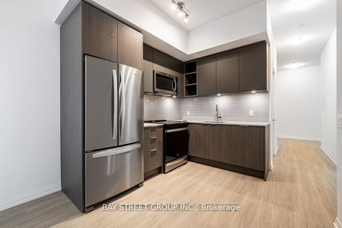 317-50 Dunfield Ave, Toronto, ON, M4S0E4 | Card Image