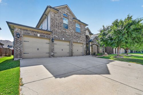 9813 Amaranth Dr, Fort Worth, TX, 76177-3218 | Card Image