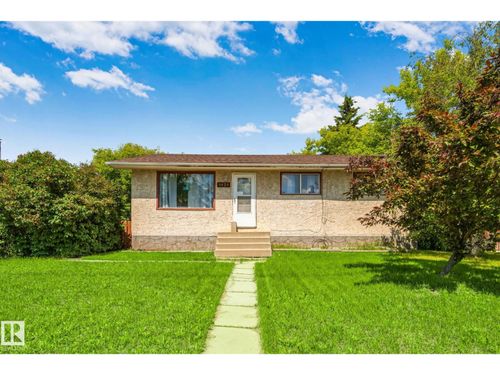 4624 48 Ave, Redwater, AB, T0A2W0 | Card Image