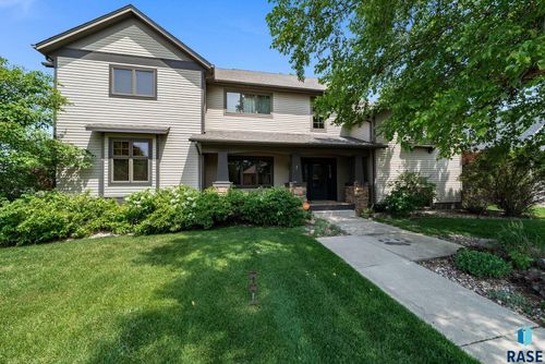 1600 S Parkview Blvd Boulevard, Brandon, SD, 57005 | Card Image