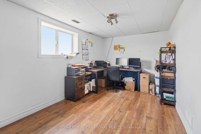 404 County Rd 29, House other with 3 bedrooms, 2 bathrooms and 10 parking in Toledo ON | Image 18