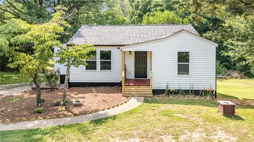 5582 Davis Rd, Walkertown, NC, 27051-9719 | Card Image