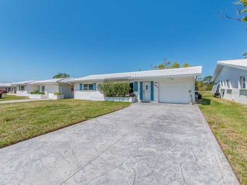 9024 140th Way, SEMINOLE, FL, 33776-2011 | Card Image