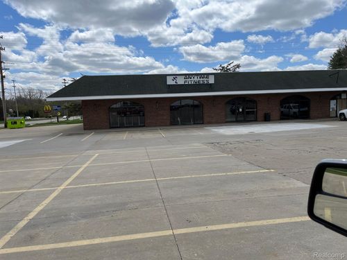 7461 N Genesee Rd, Genesee, MI, 48437-9800 | Card Image