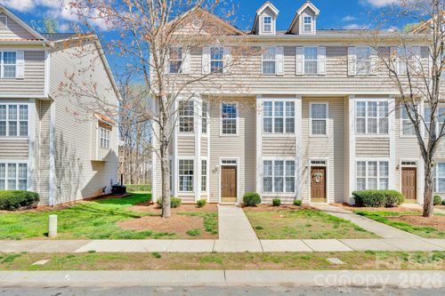 8131 Kings Creek Dr, Charlotte, NC, 28273-5618 | Card Image