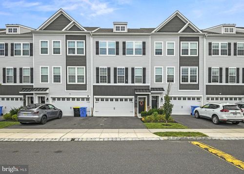 9 Autumn Park Blvd, MEDFORD, NJ, 08055-3033 | Card Image