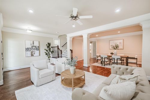 231 W 26th St, Houston, TX, 77008-2101 | Card Image