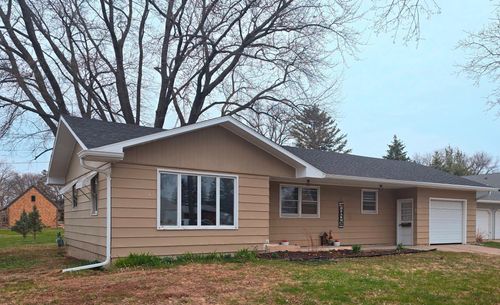1403 2nd Ave, Mountain Lake, MN, 56159-1423 | Card Image