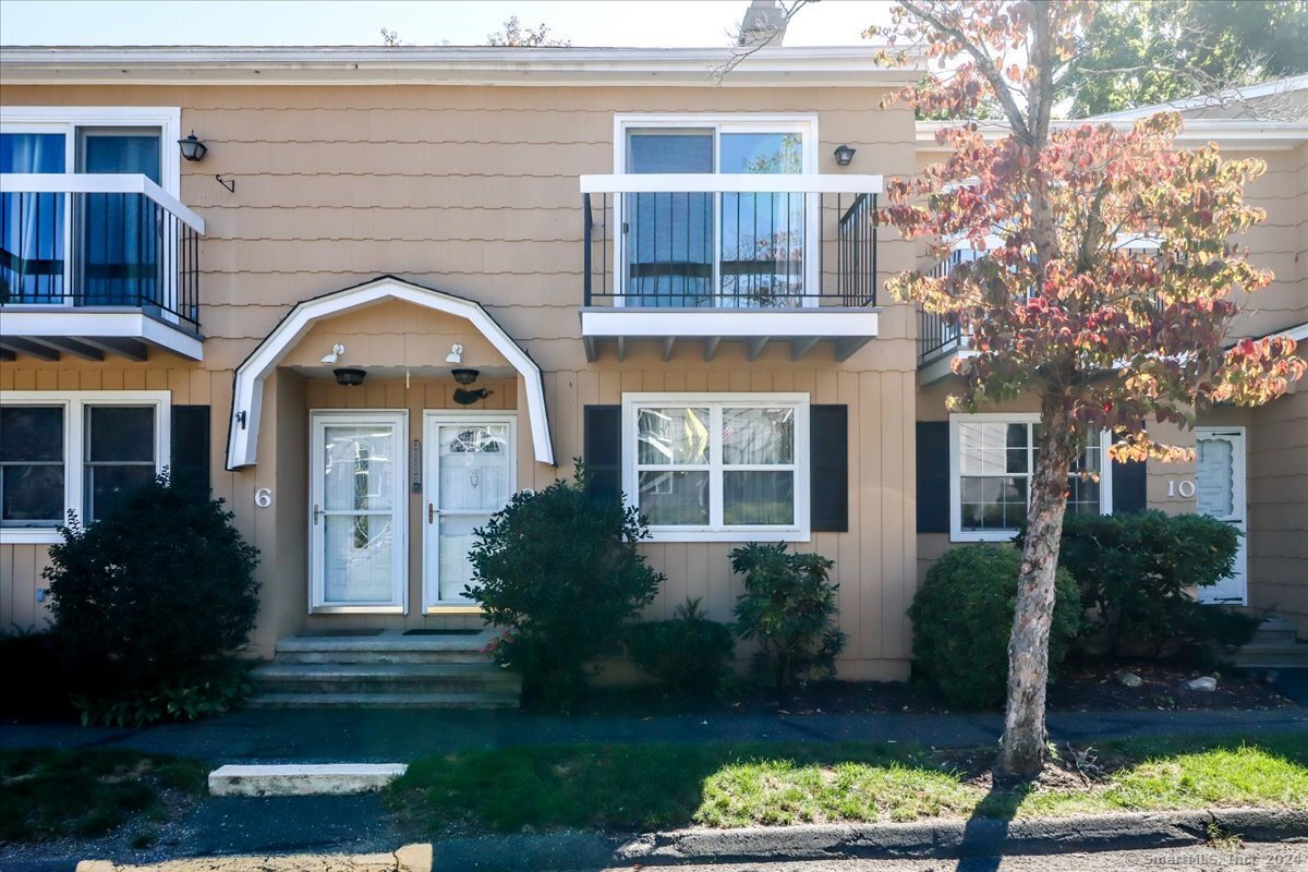 Huntington Ct, Bethel, CT 06801