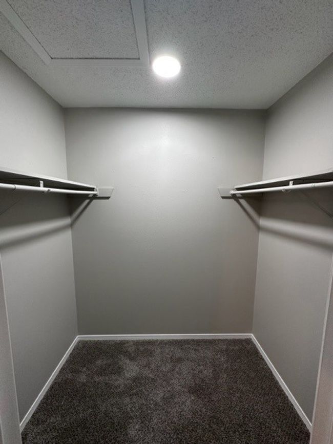 bedroom 1 closet | Image 9