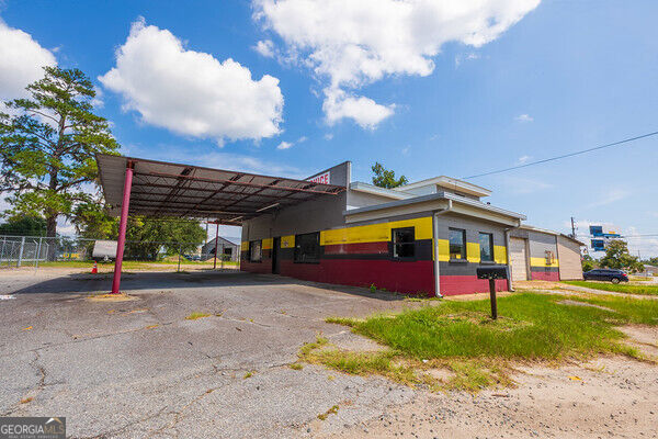 819 S Lee St, Valdosta, GA 31601
