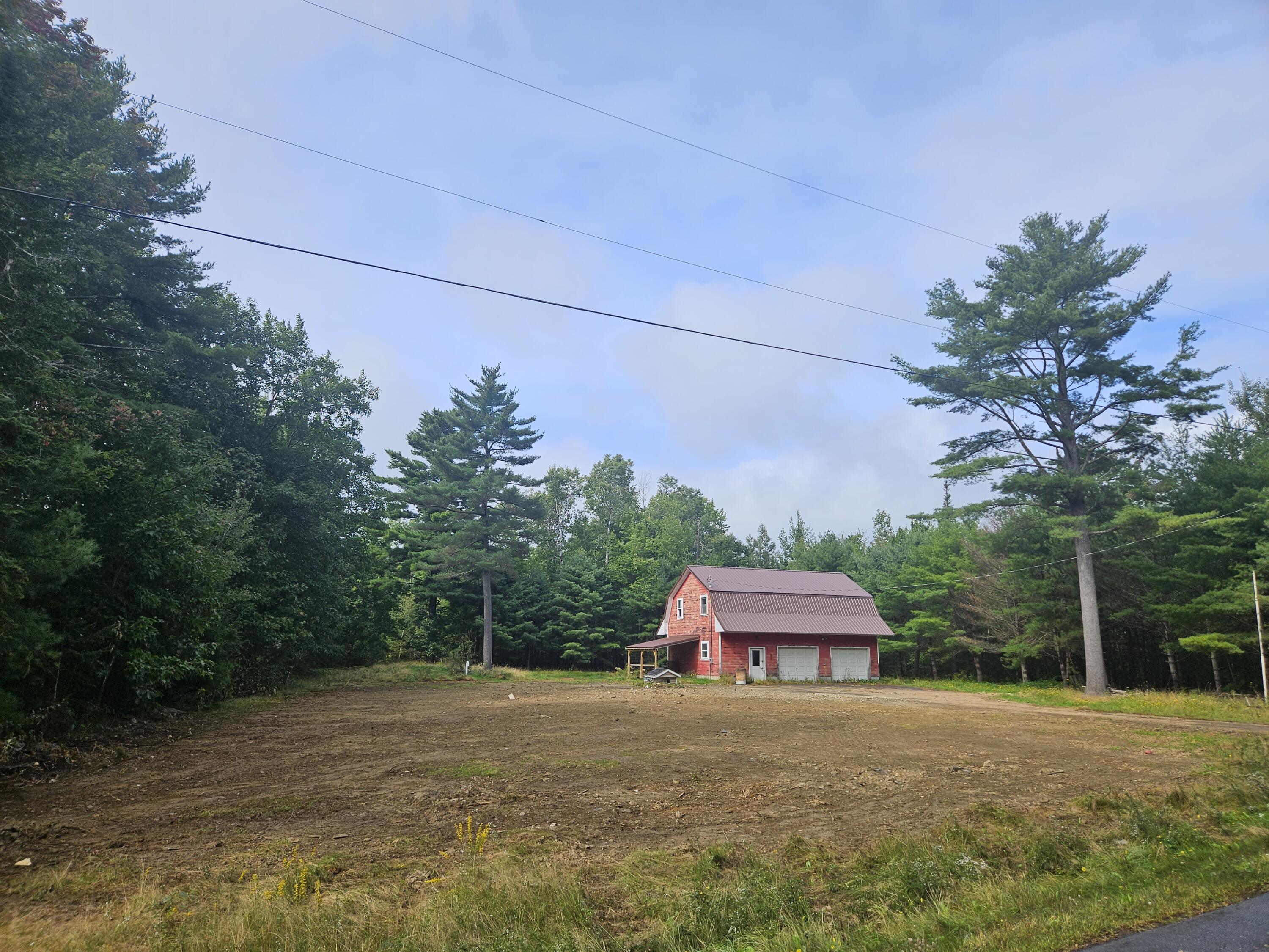 Rutland Rd, Newport, ME 04953