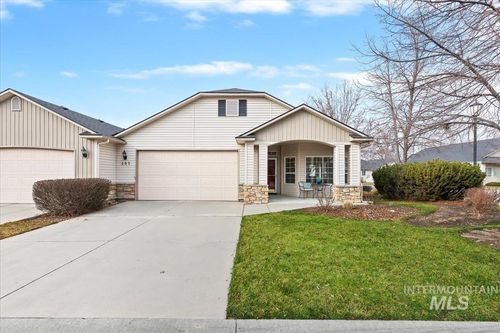 403 S Golden Eagle Ln, Eagle, ID, 83616-6075 | Card Image