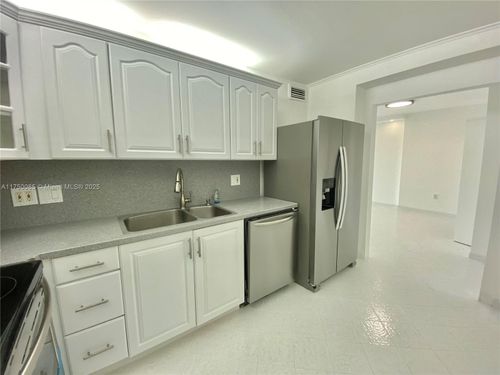 apt-929-400 Kings Point Dr, Sunny Isles Beach, FL, 33160-5305 | Card Image