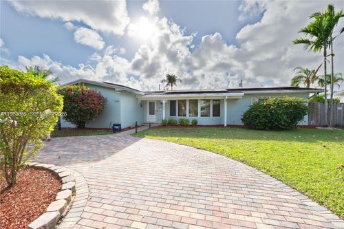 1304 N 40th Ave, Hollywood, FL, 33021-4958 | Card Image