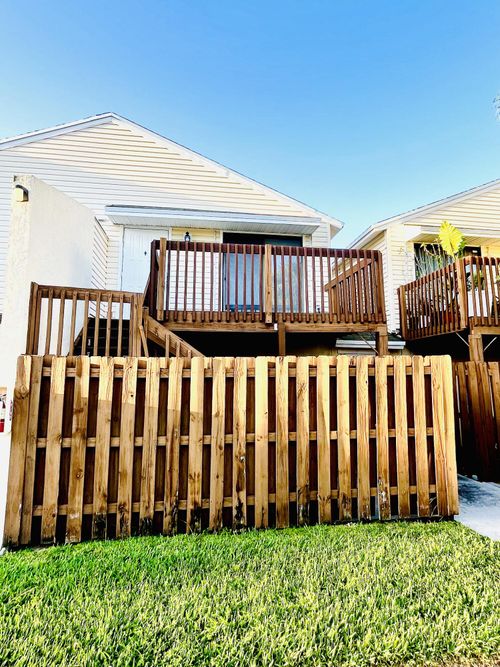 m202-635 Executive Center Dr, West Palm Beach, FL, 33401-4936 | Card Image