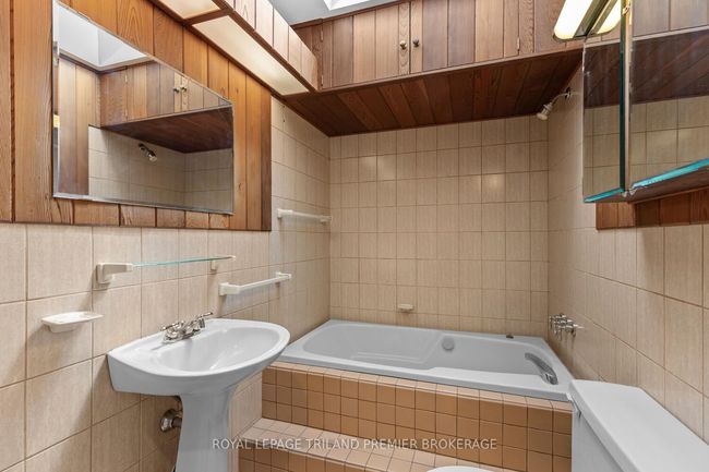 344 Vancouver St, House other with 3 bedrooms, 2 bathrooms and 6 parking in London ON | Image 13