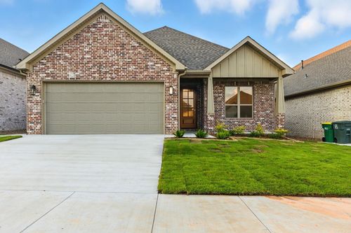 63 Copper Cir, Little Rock, AR, 72223-4022 | Card Image