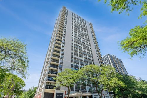 apt-204-1455 N Sandburg Ter, Chicago, IL, 60610-1530 | Card Image