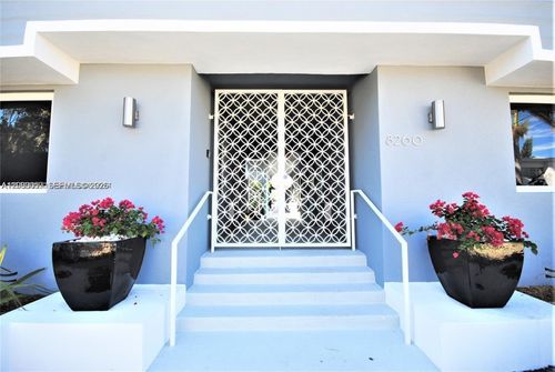 7-8260 Byron Ave, Miami Beach, FL, 33141-4938 | Card Image