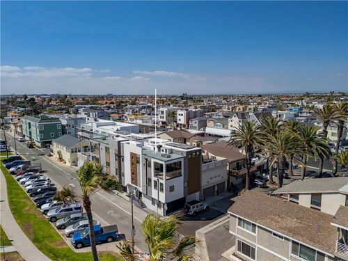 16815 14th St, Sunset Beach, CA, 90742-2011 | Card Image