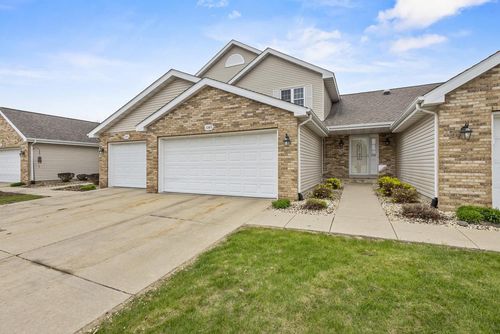 1086 Stonewood Crossing, Sun Prairie, WI, 53590 | Card Image