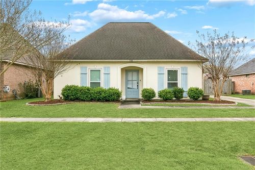 9318 Rue De Benoit, Denham Springs, LA, 70706-1508 | Card Image