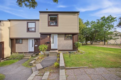 1248 Bethamy Lane, Gloucester, ON, K1J8P4 | Card Image