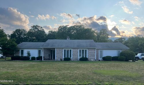 207 Illinois Dr, Bryan, OH, 43506-8950 | Card Image