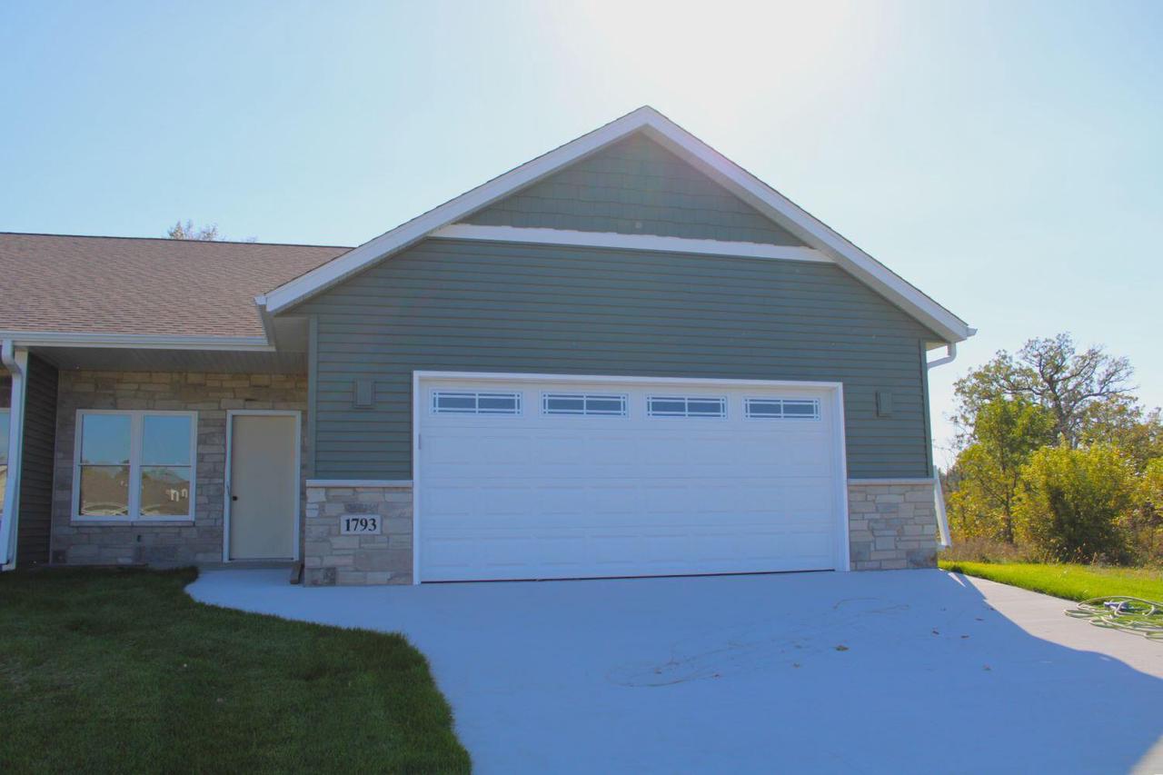 Edgewood Rd, Kewaskum, WI 53040