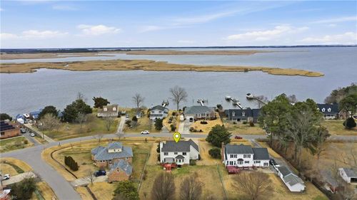 105 Waters Dr, Moyock, NC, 27958-9274 | Card Image