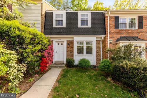 5039 Head Ct, FAIRFAX, VA, 22032-2512 | Card Image