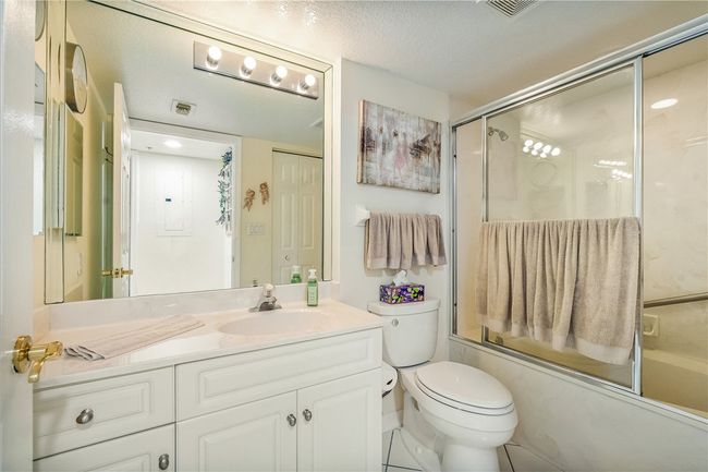 APT-9-5 - 5051 N Highway A1a, House attached with 2 bedrooms, 2 bathrooms and null parking in Hutchinson Island FL | Image 21