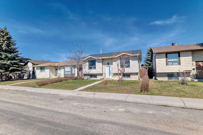 123 Falwood Way Ne, Home with 4 bedrooms, 2 bathrooms and 2 parking in Calgary AB | Image 50
