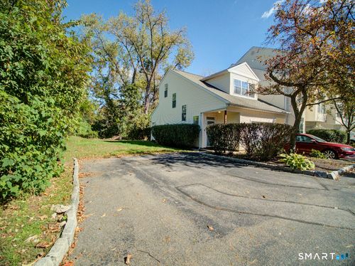 2-291 Silverbrook Rd, Orange, CT, 06477-3539 | Card Image