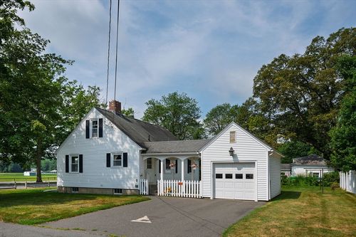 51 Taft Ave, Easthampton, MA, 01027-2224 | Card Image