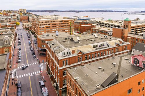4j-150 Middle St, Portland, ME, 04101-4175 | Card Image