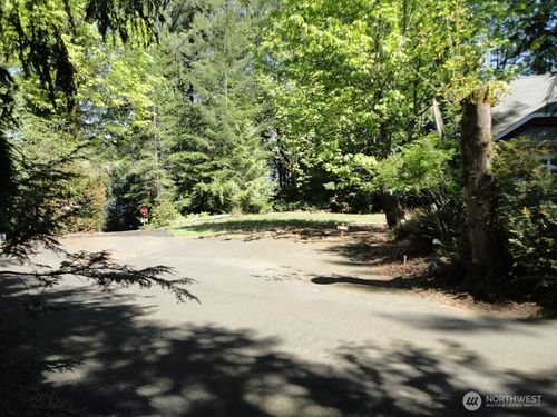 758 E Promontory Rd, Shelton, WA, 98584-9422 | Card Image