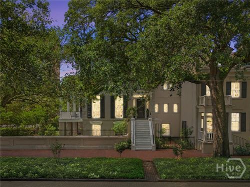 garden-224 E Jones Lane, Savannah, GA, 31401 | Card Image